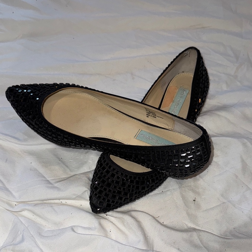 Betsey Johnson Black Rhinestone Women's Flats - Picture 9 of 10